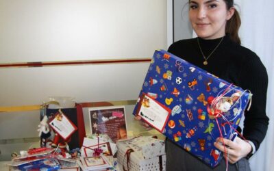 Volksbank Nümbrecht unterstützt die Aktion Weihnachtswunschbaum von Wir helfen vor Ort